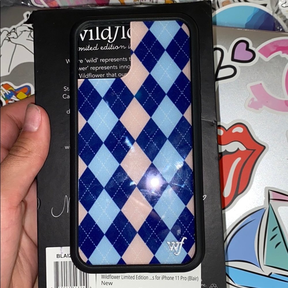 Wild flower case 11 pro